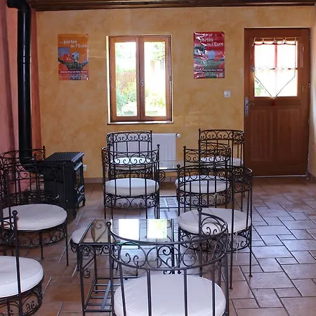 Les Granges Menillonnes Alojamento de Acomodação e Pequeno-almoço 2*